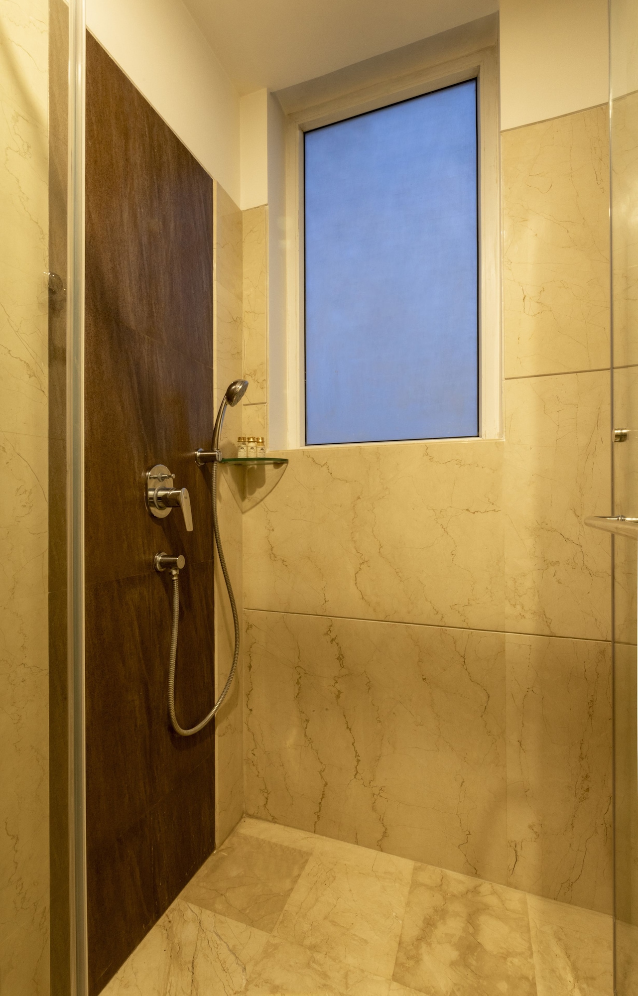 豪华双人间（1张特大床）