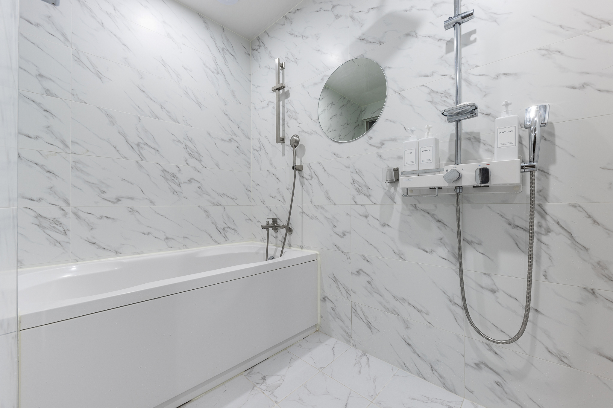 Vip雙床房（情侶電腦，星巴克膠囊咖啡，Netflix免費觀看）