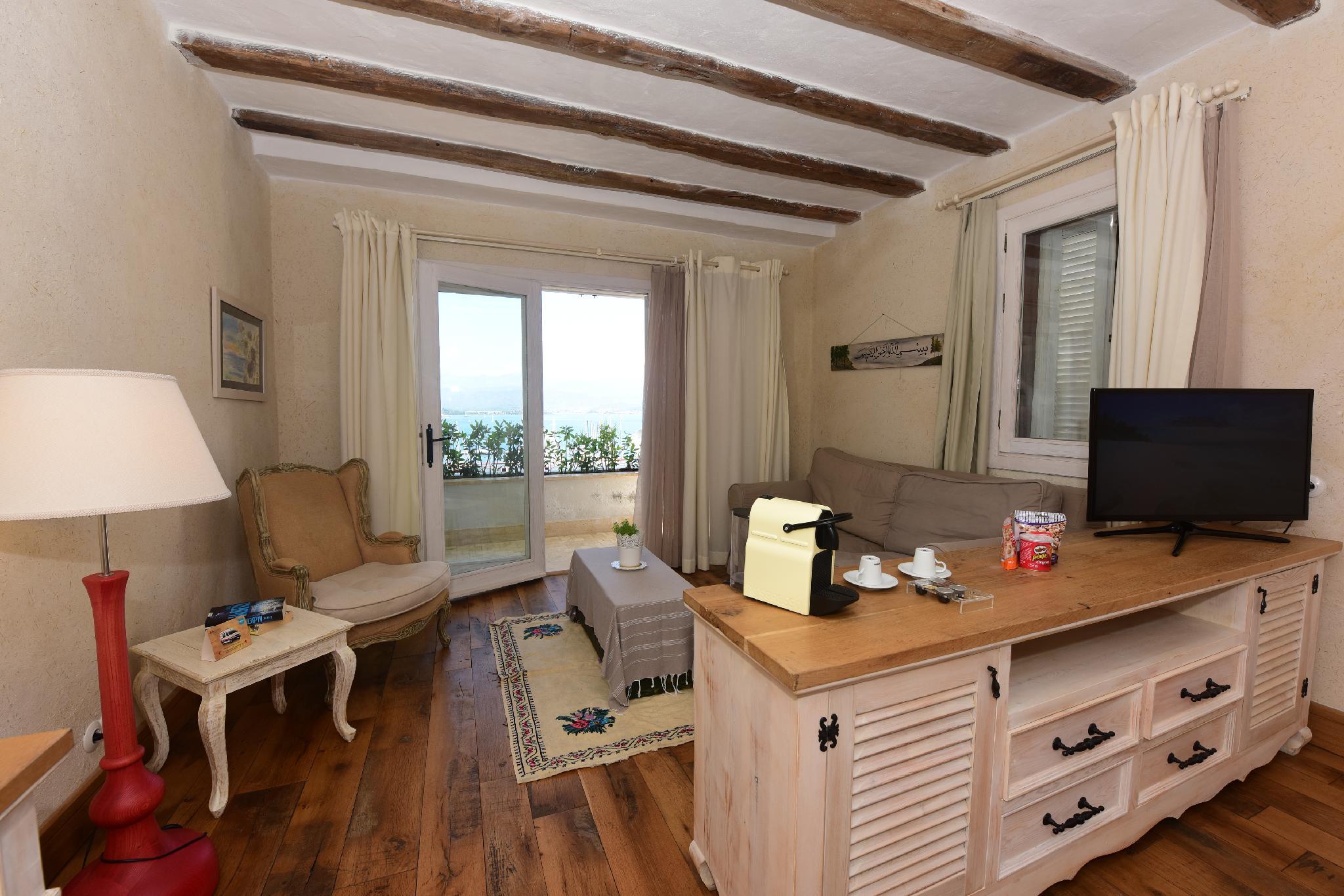 海景大床套房（带按摩浴缸）