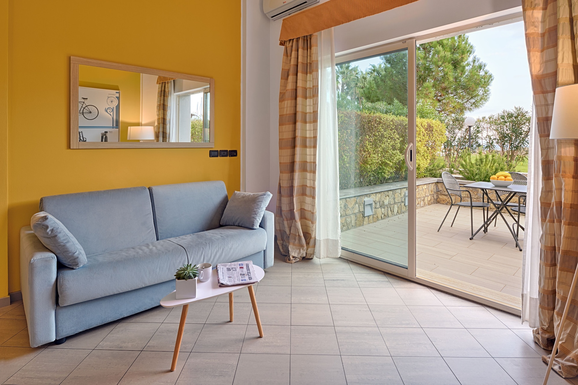 初级套房，部分海景（夹层卧室）