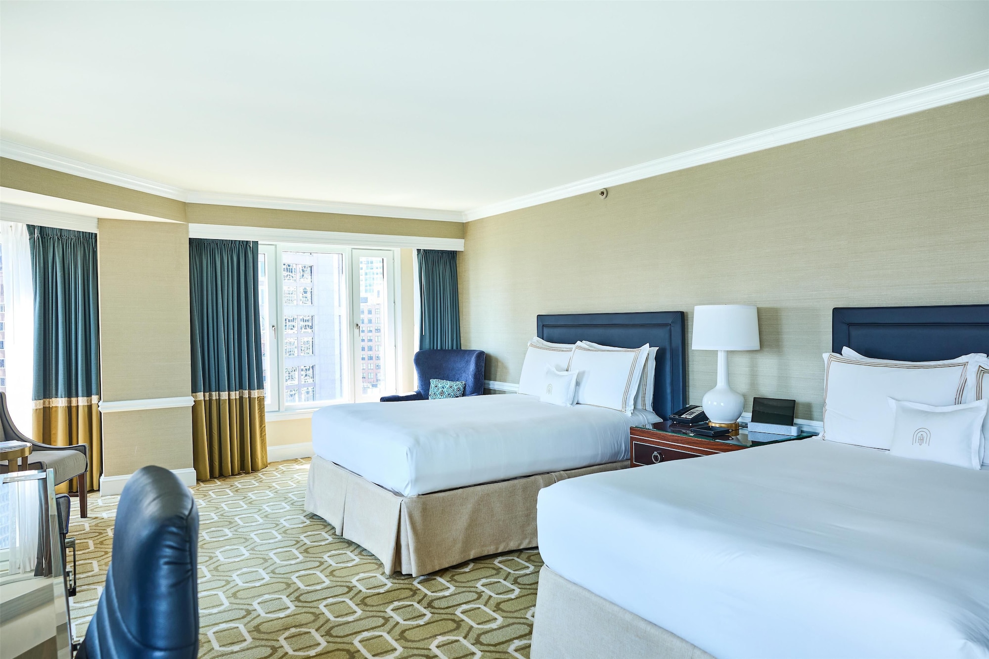 市景高级两双人床房