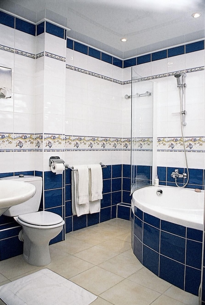 Comfort Studio, Terrace, Pool View (Cocteau)