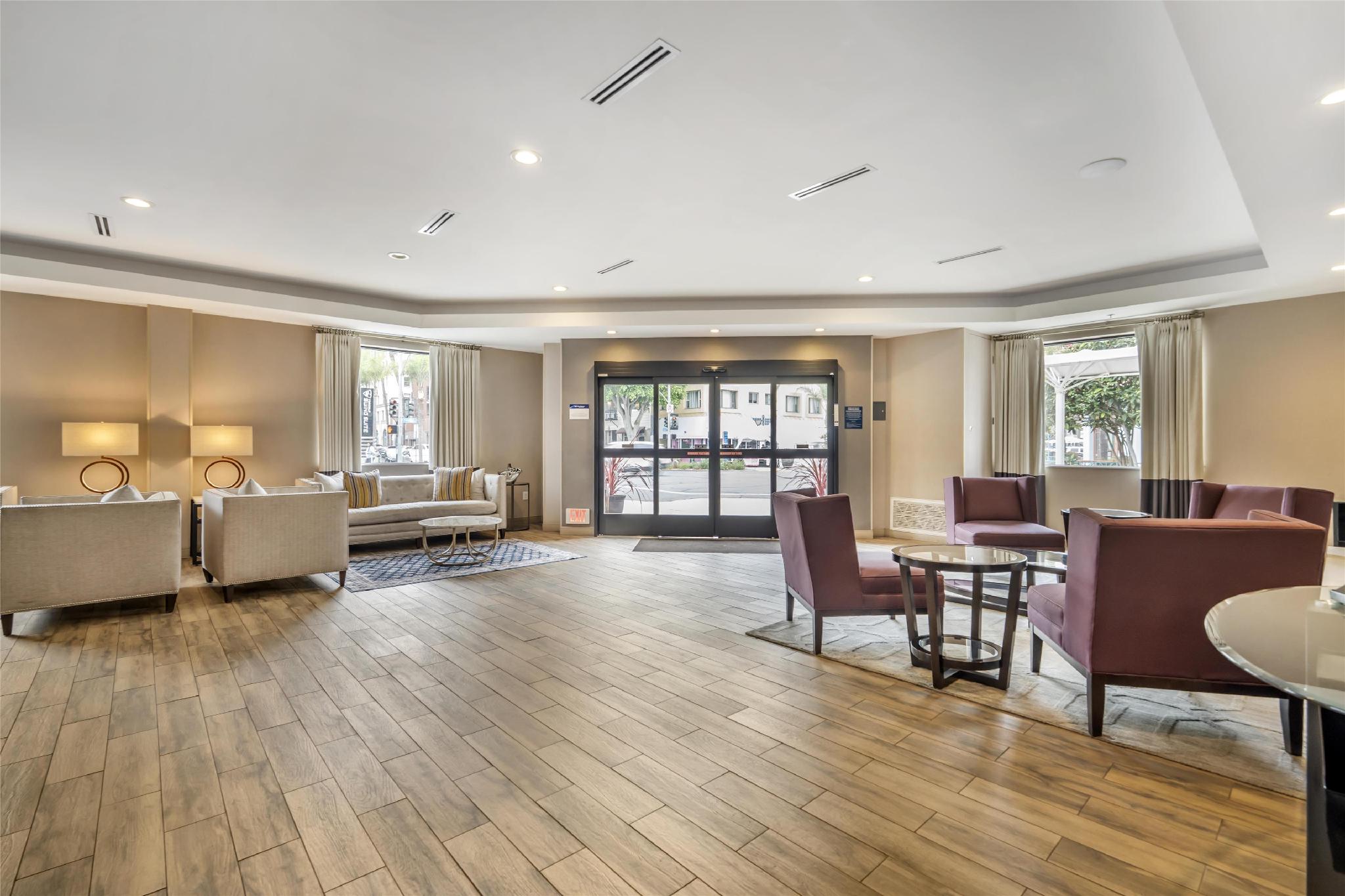 客房， 2 张双人床， 无烟房