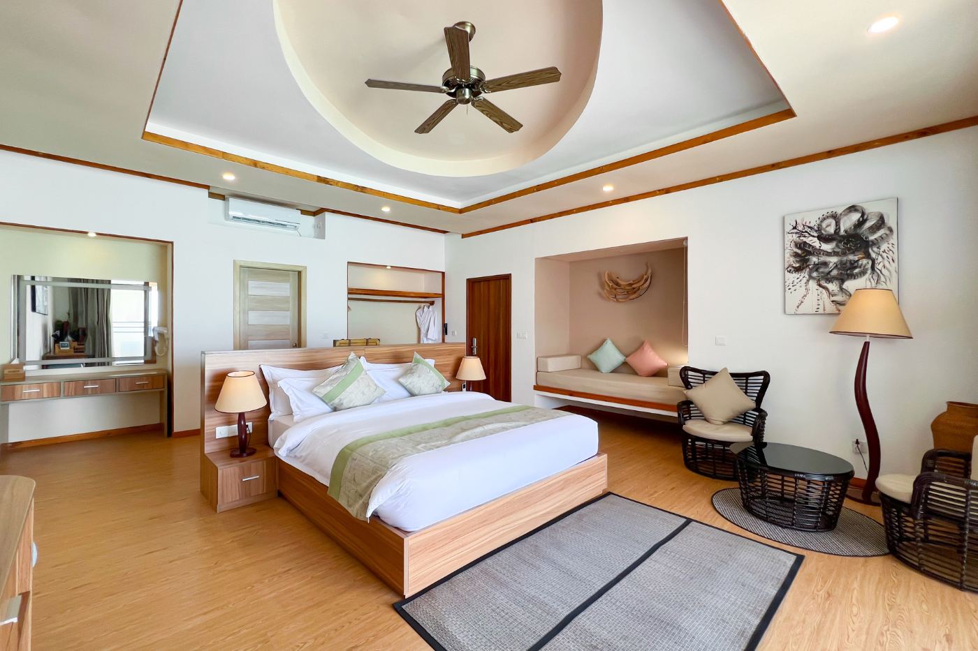 豪华水上泳池别墅