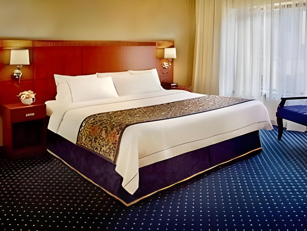 King Room with Sofa Bed