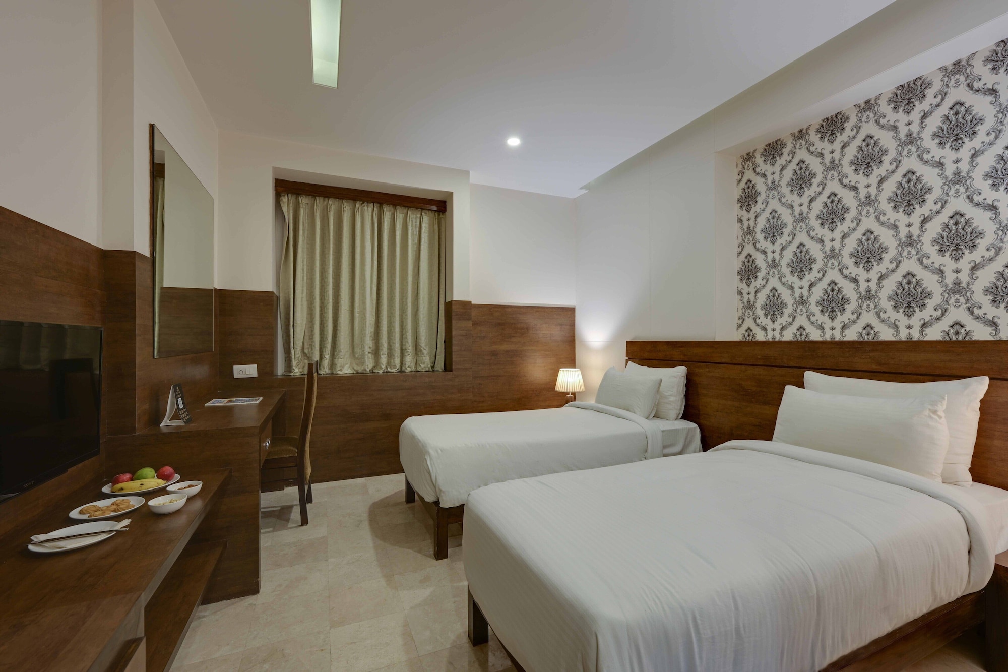 豪华双人间（1张特大床）