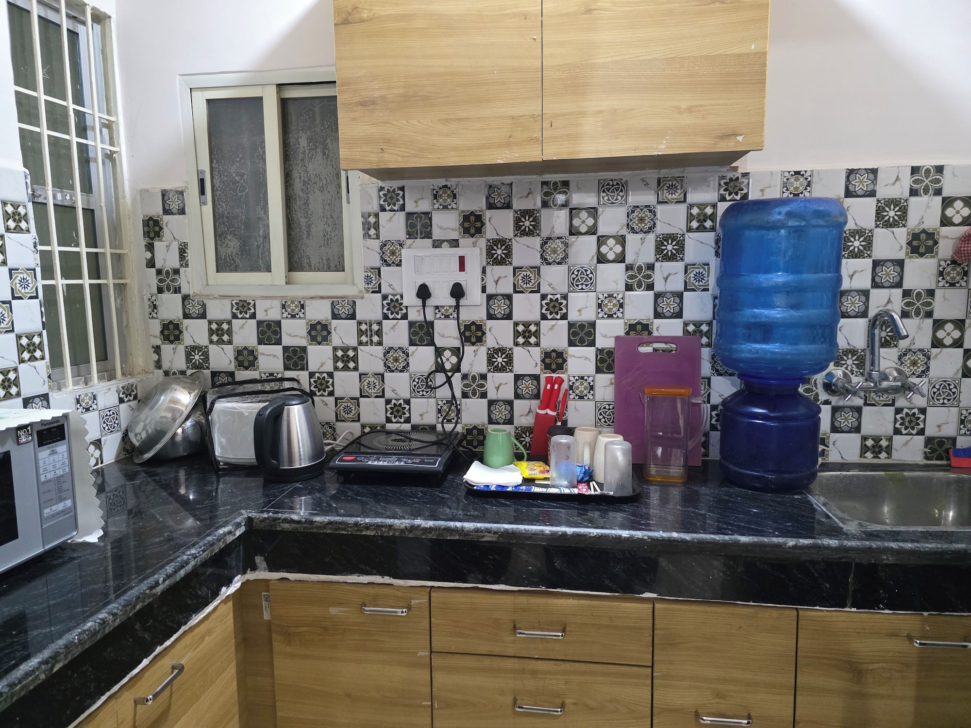 奢华公寓， 多张床， 阳台， 城市景观