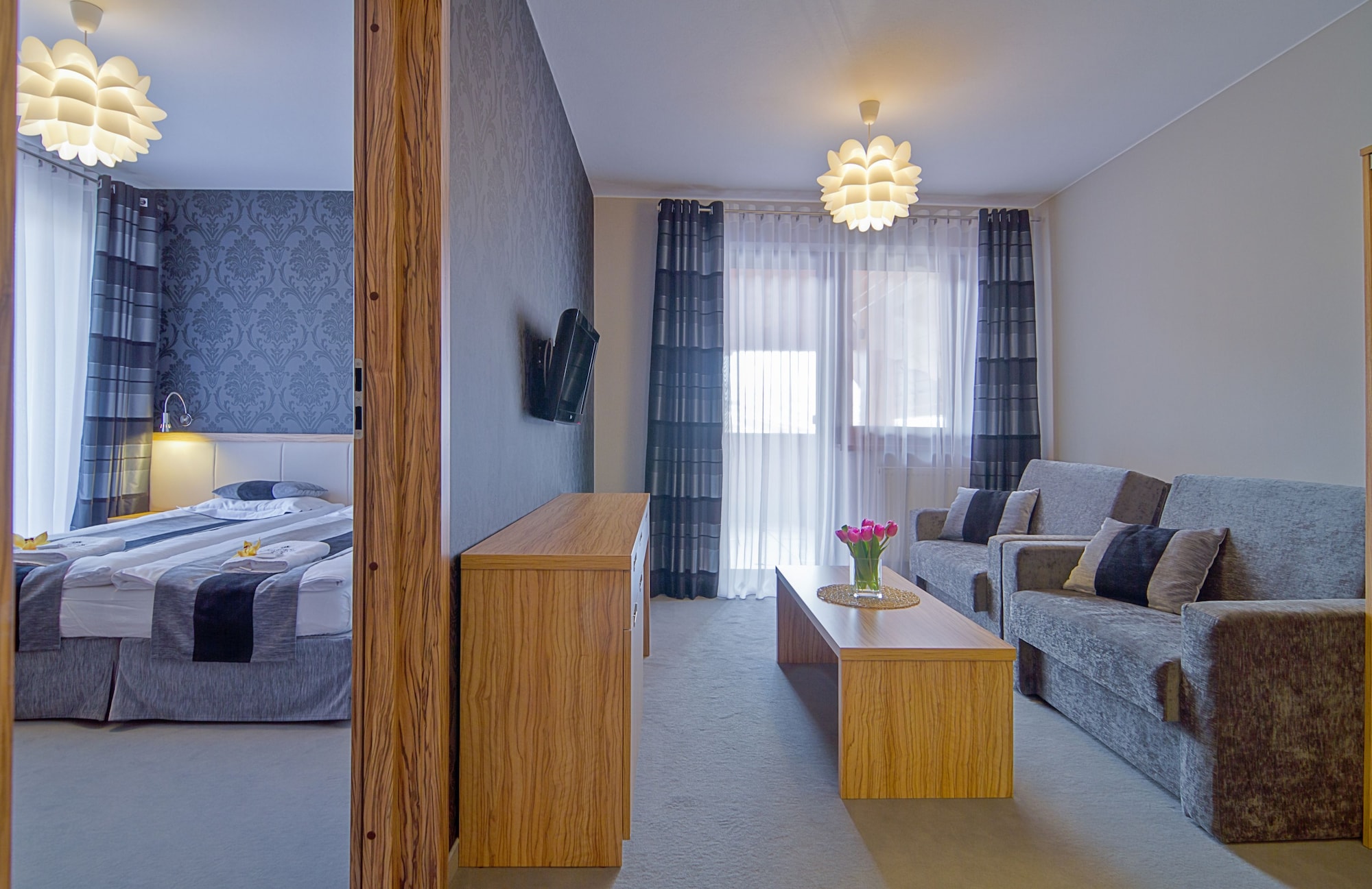 带露台一室公寓