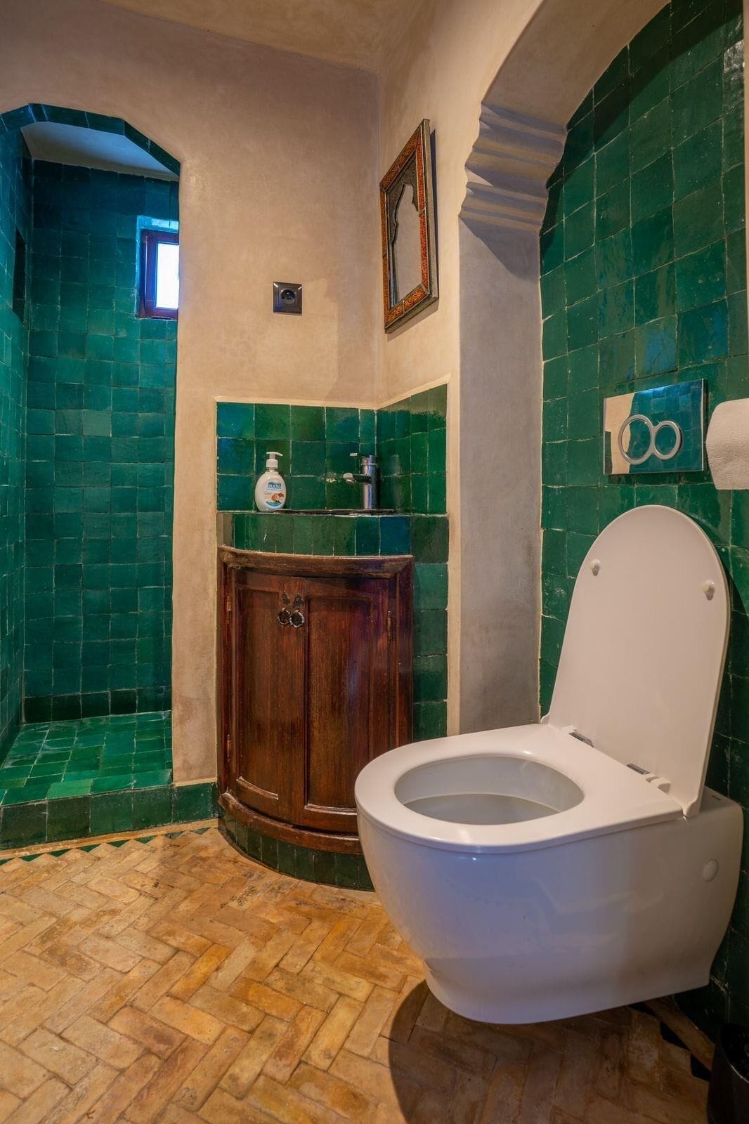 家庭四人房， 独立浴室