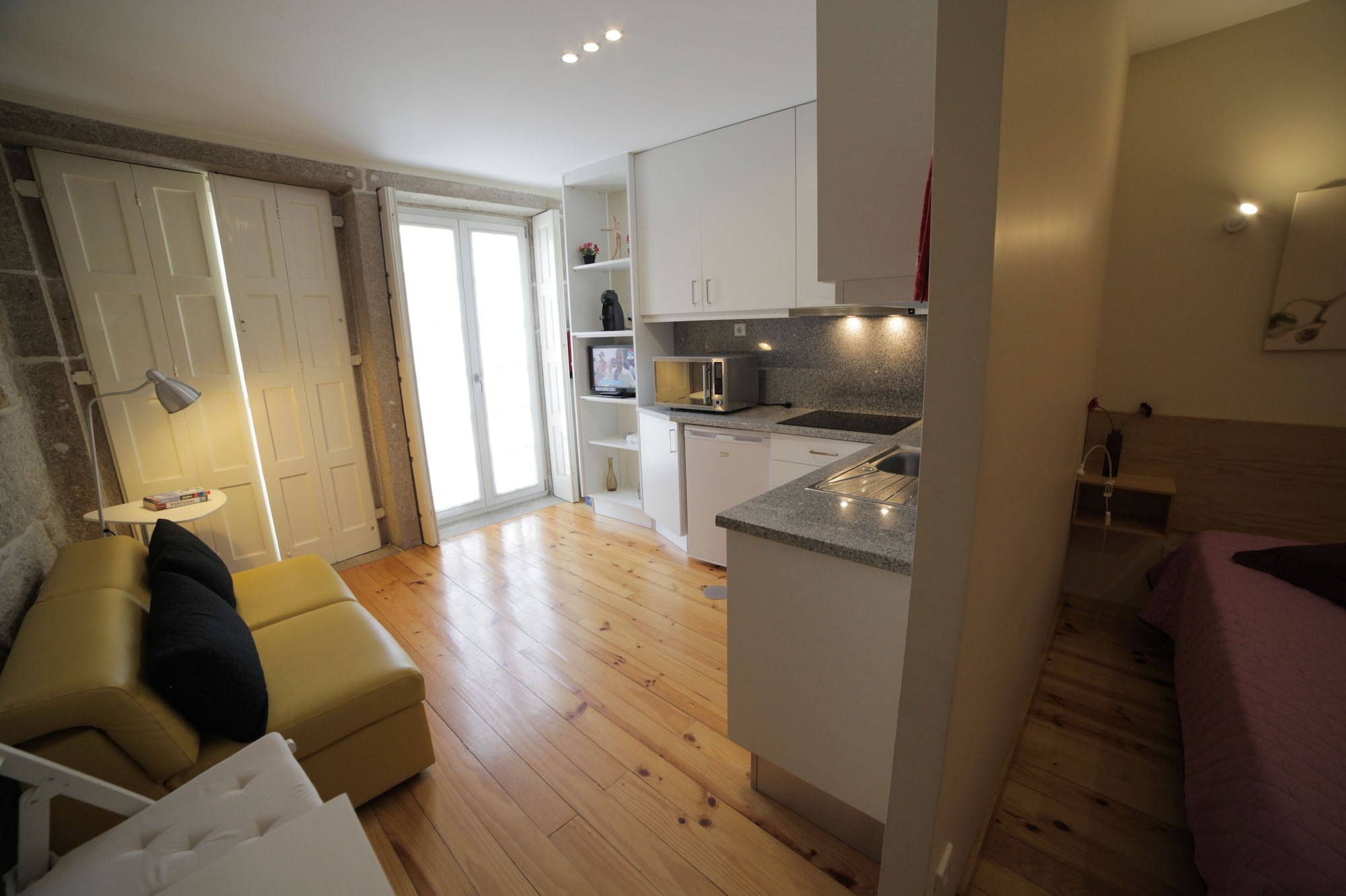 标准开间， 1 张双人床， 城市景观 （3F）