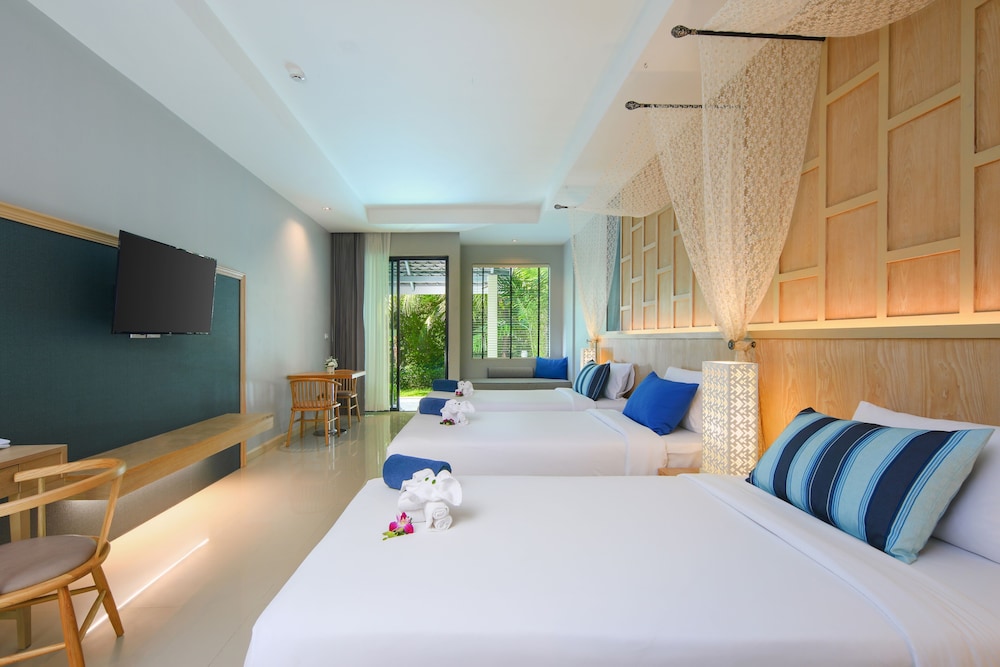 家庭房（直通泳池）