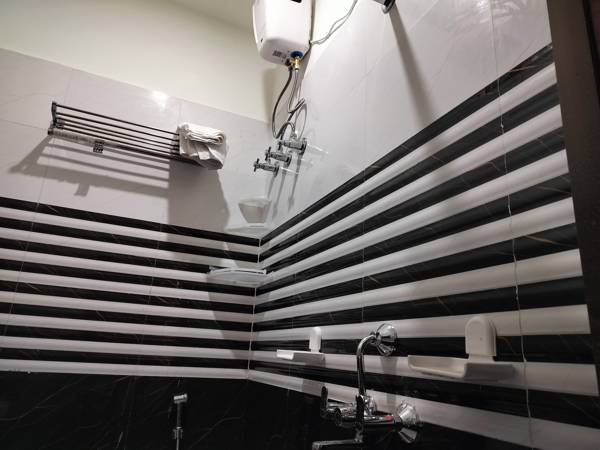 奢华公寓， 多张床， 阳台， 城市景观