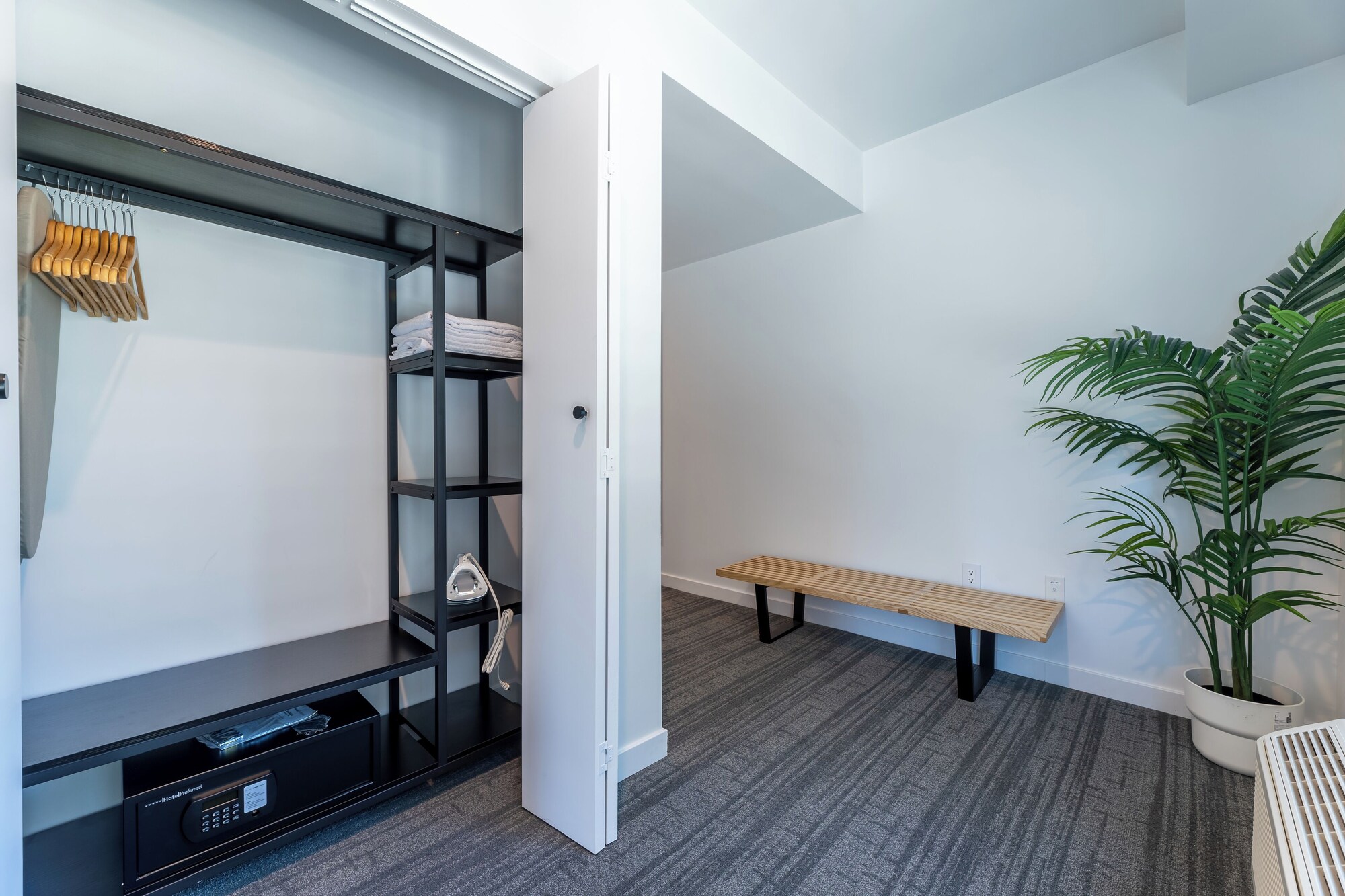 豪华大床房带阳台-禁烟