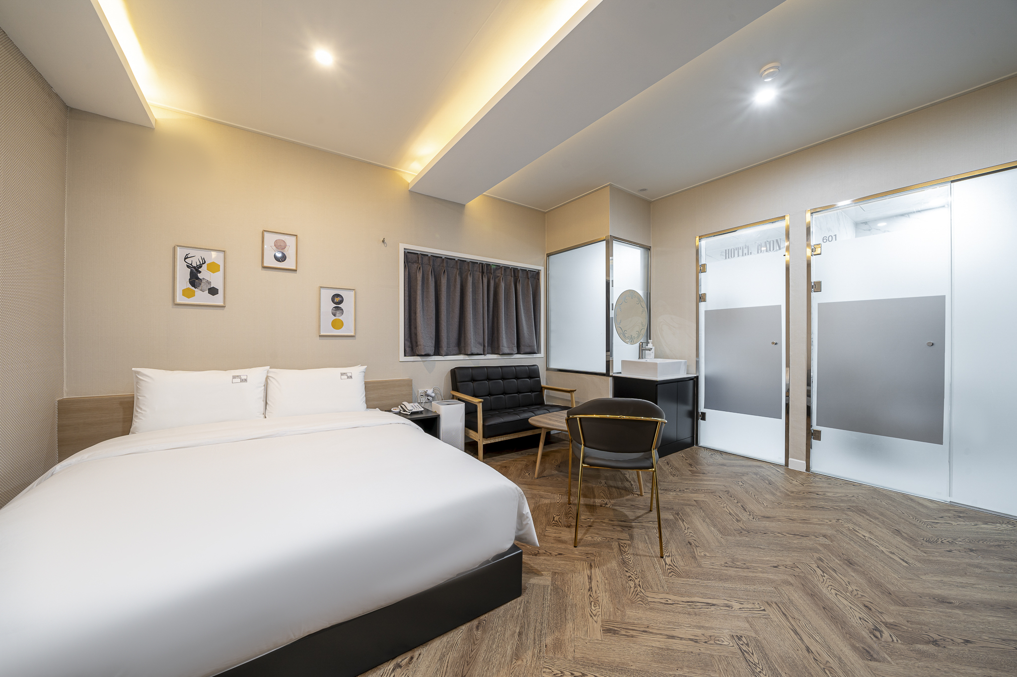 Vip雙人 （情侶pc，星巴克膠囊咖啡，Netflix免費觀看）