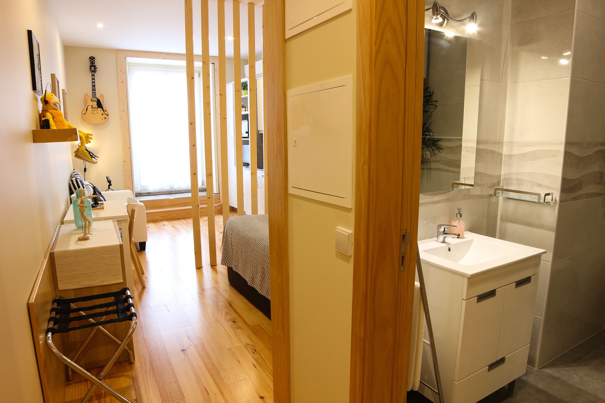 豪华单间，1张双人床（1楼）