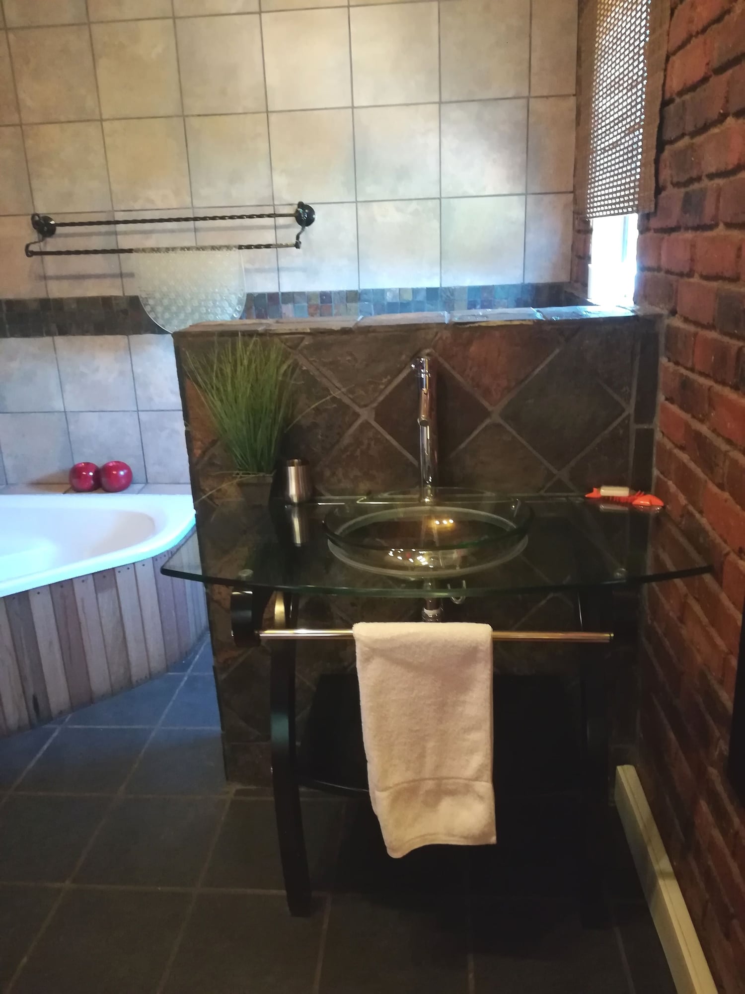 奢华套房带浴室 - 一楼