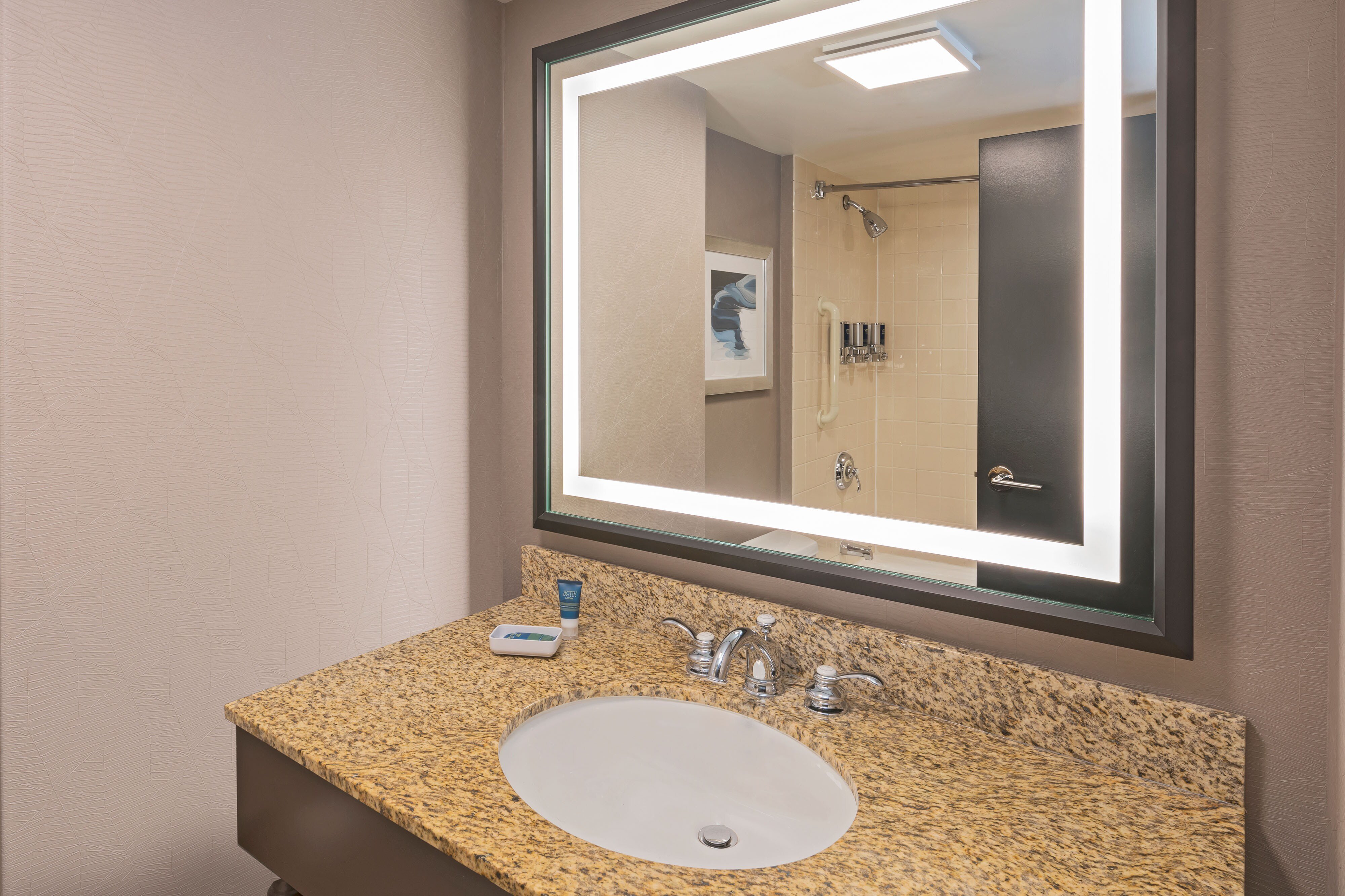 标准特大床房 - 禁烟