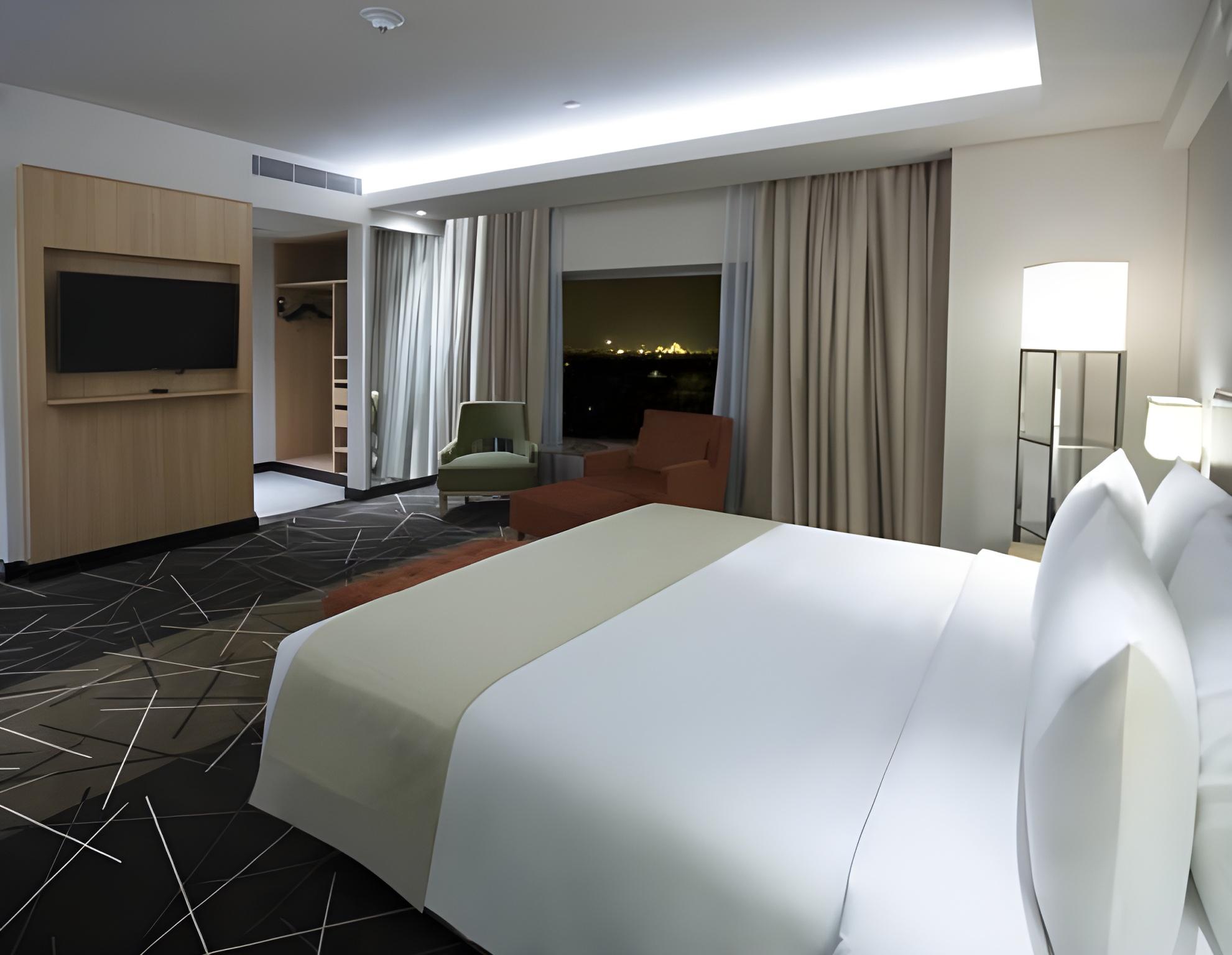 特大床套房-可吸煙