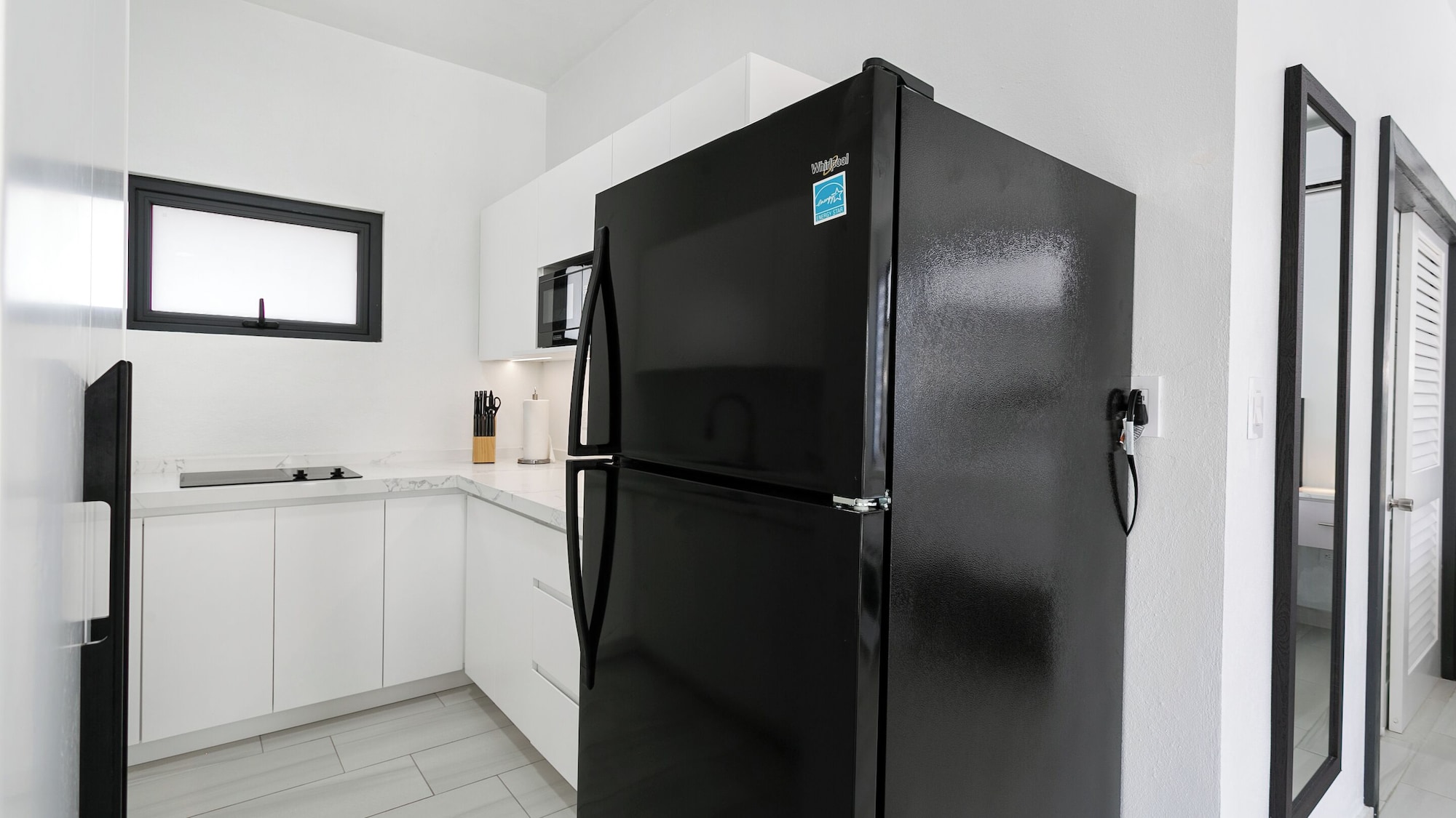 一室套房（庭院，部分海景）