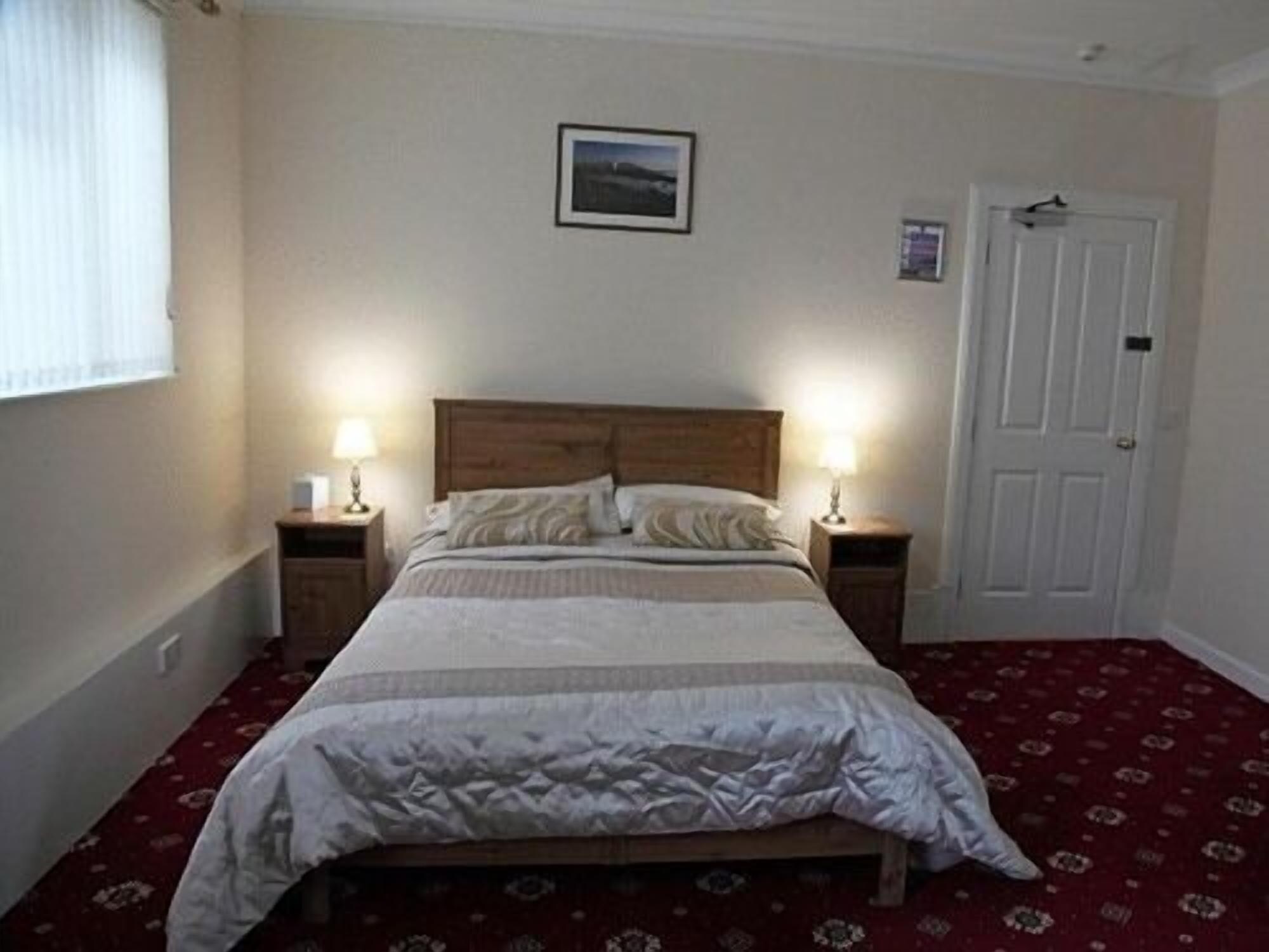 双人房（连通浴室）