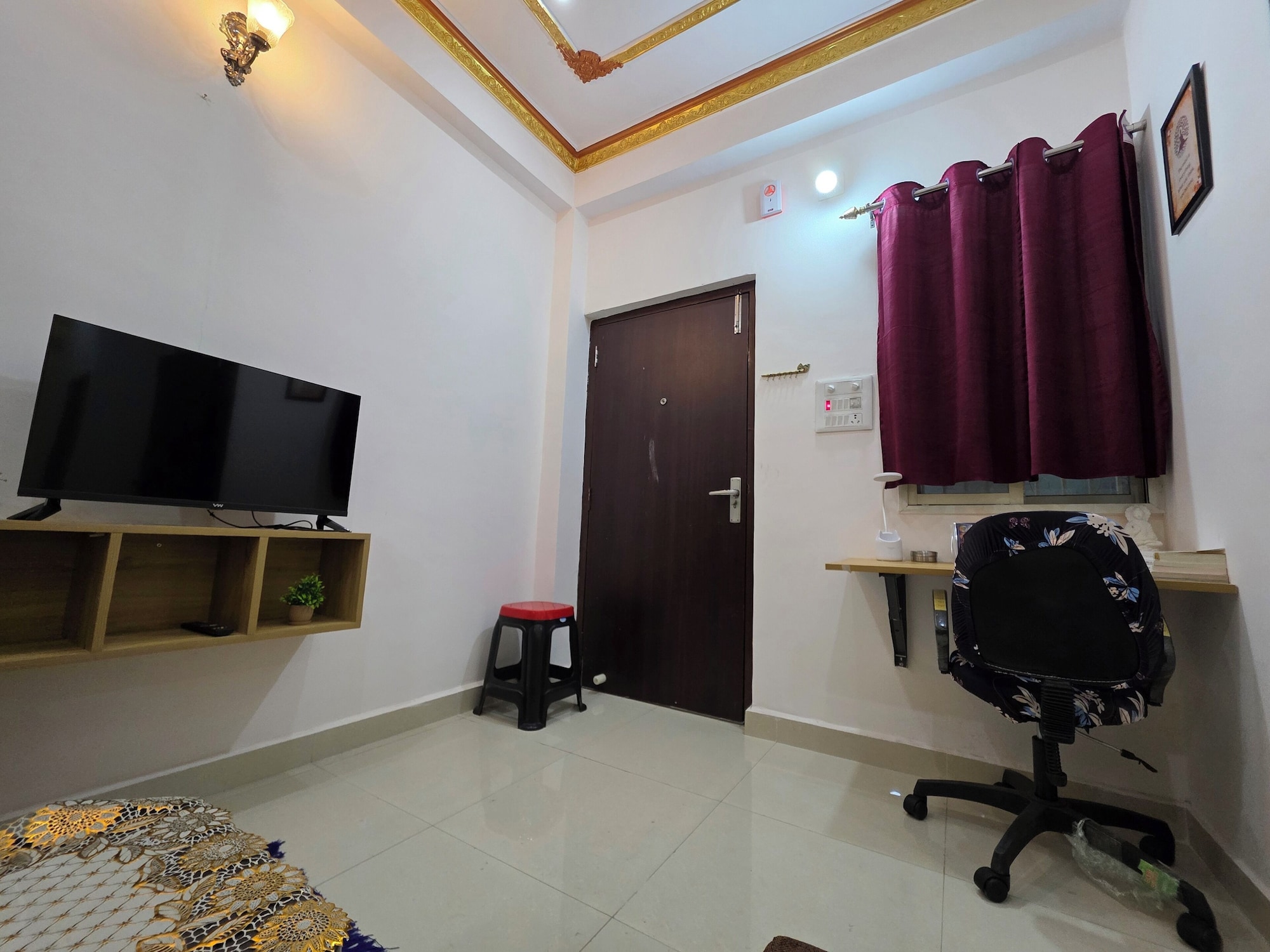 奢华公寓， 多张床， 阳台， 城市景观