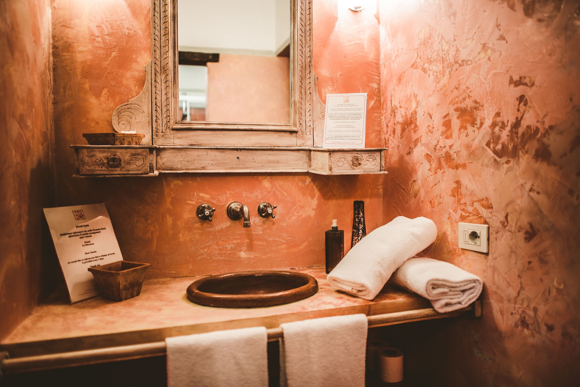 奢华双人房， 1 张双人床， 葡萄庄园景观， 花园