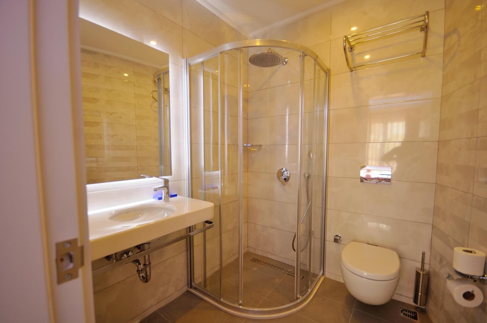 带海景的双人房