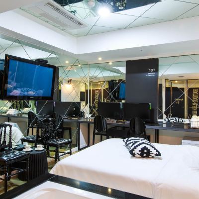 Mirror Room (Geforce 2060) (Couple SPA, Randomly Assigned Room) Bundang (Seohyeon) Plein 쿠폰