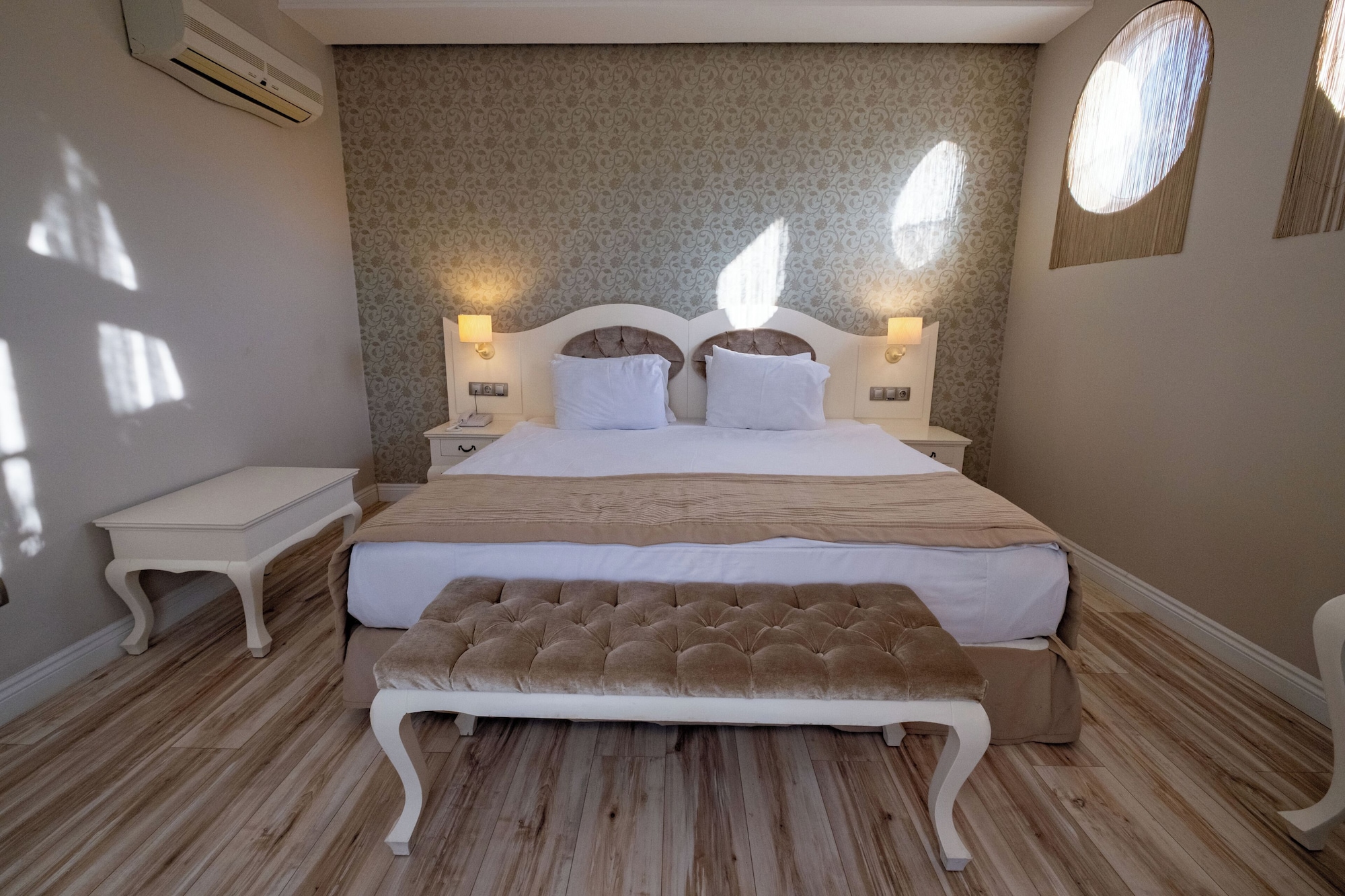 豪华套房，室外按摩浴缸及顶层