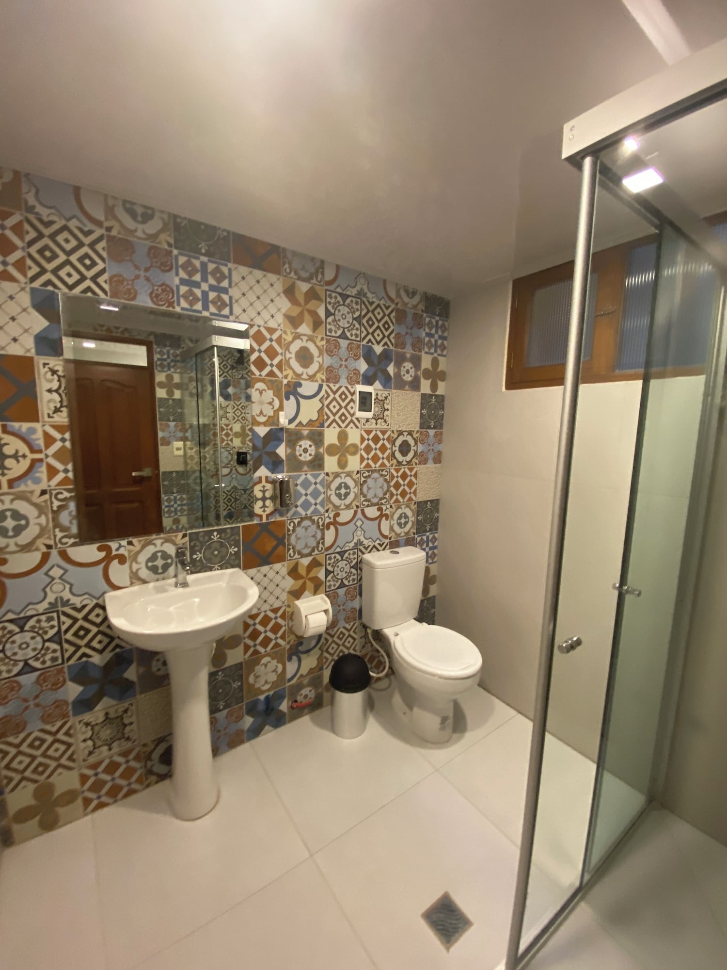 经济间带双人床