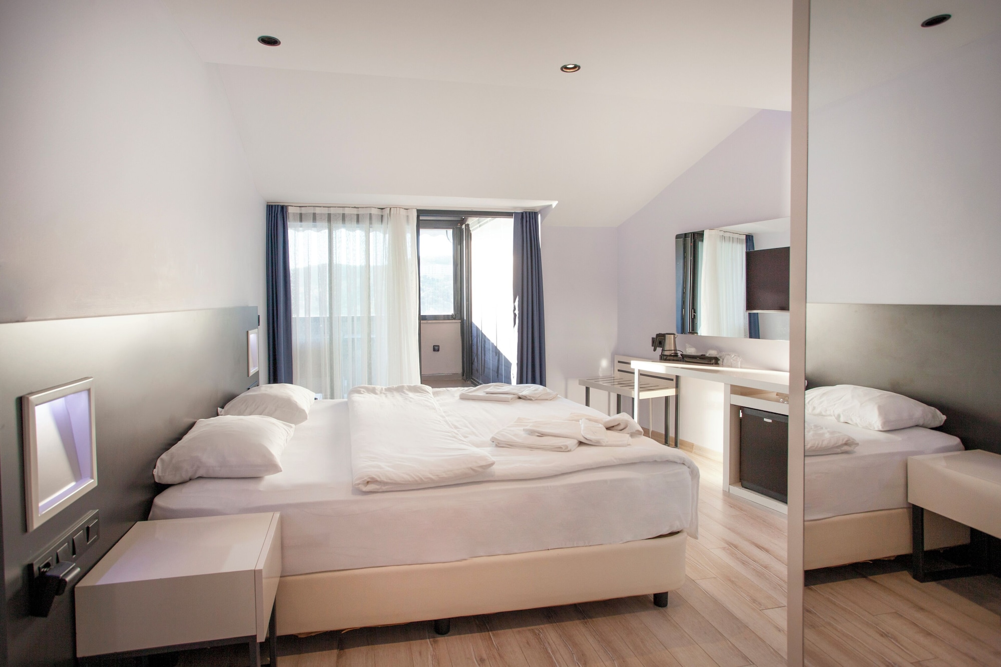 带海景的全景双人房