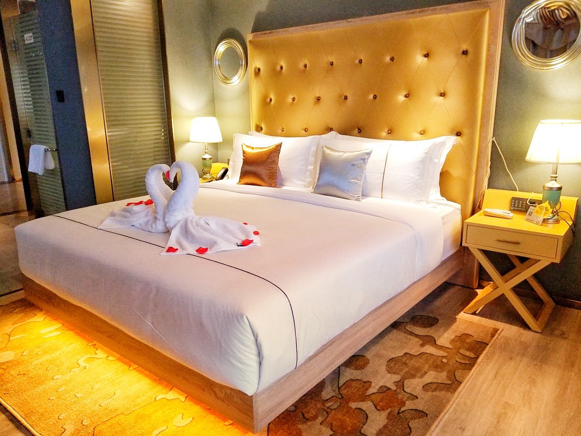 豪华城景大床房【舒适浴袍+落地窗+安睡床品】