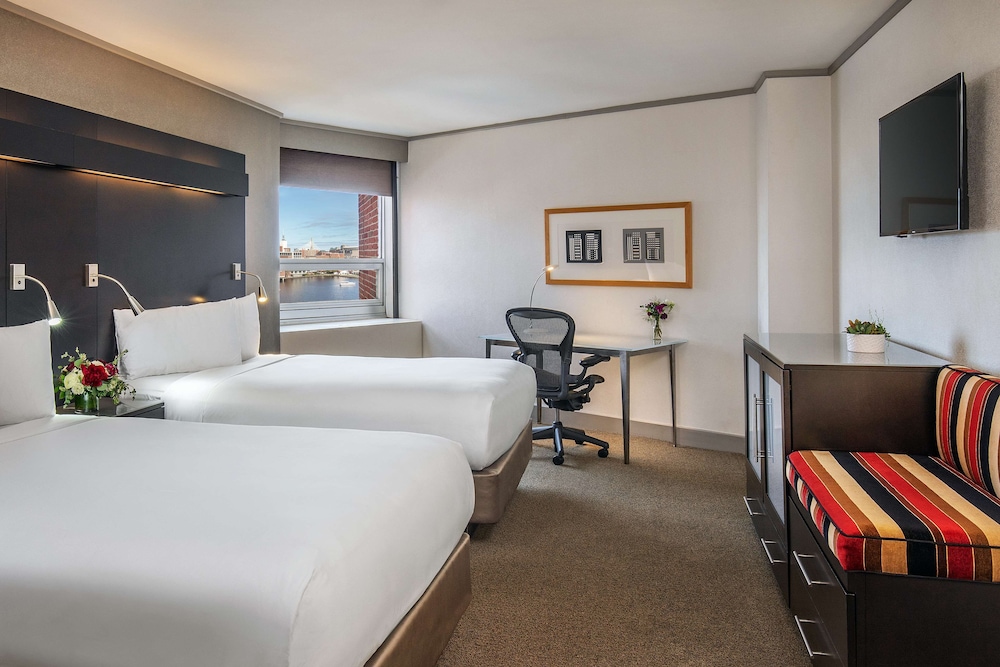 房間，2張雙人床，無障礙，城市景觀（聽力）