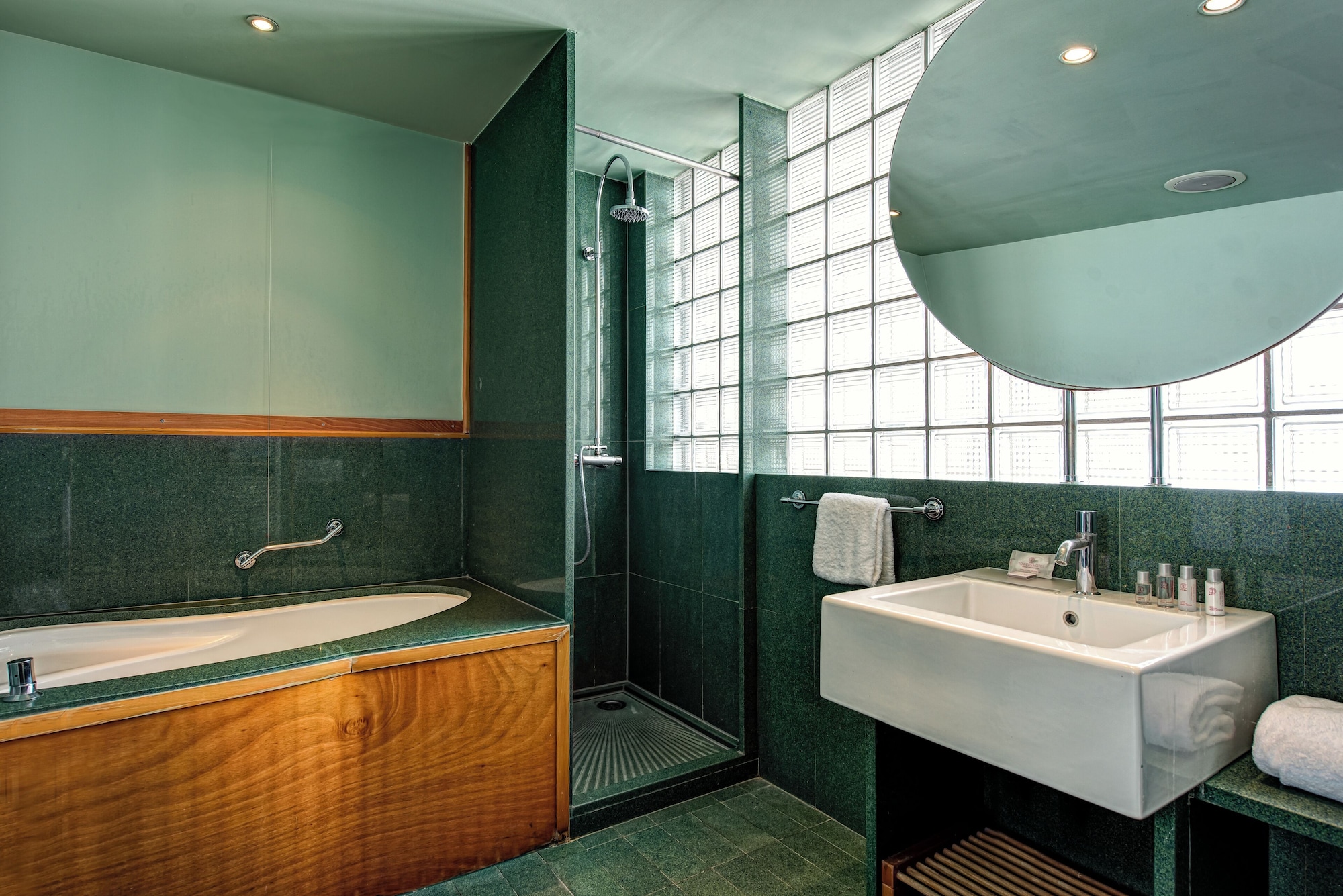 海景豪华房（带露台） 1张双人床