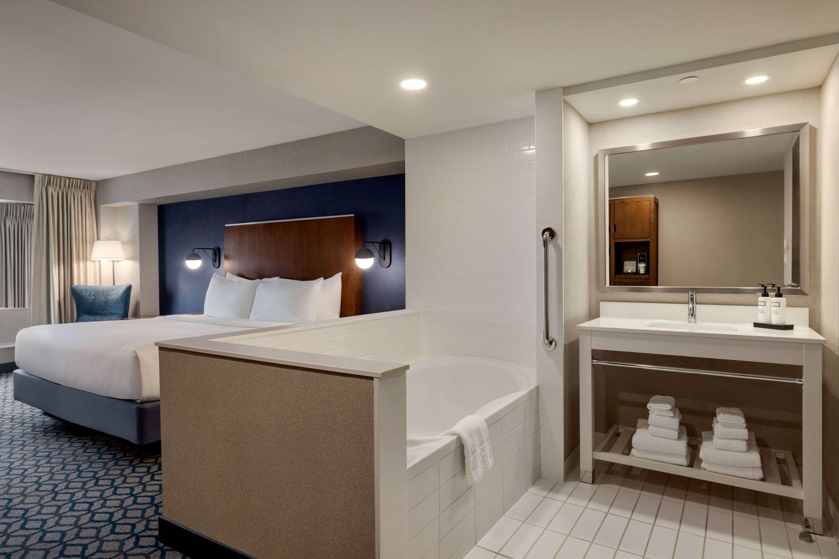 豪华特大床房（禁烟）