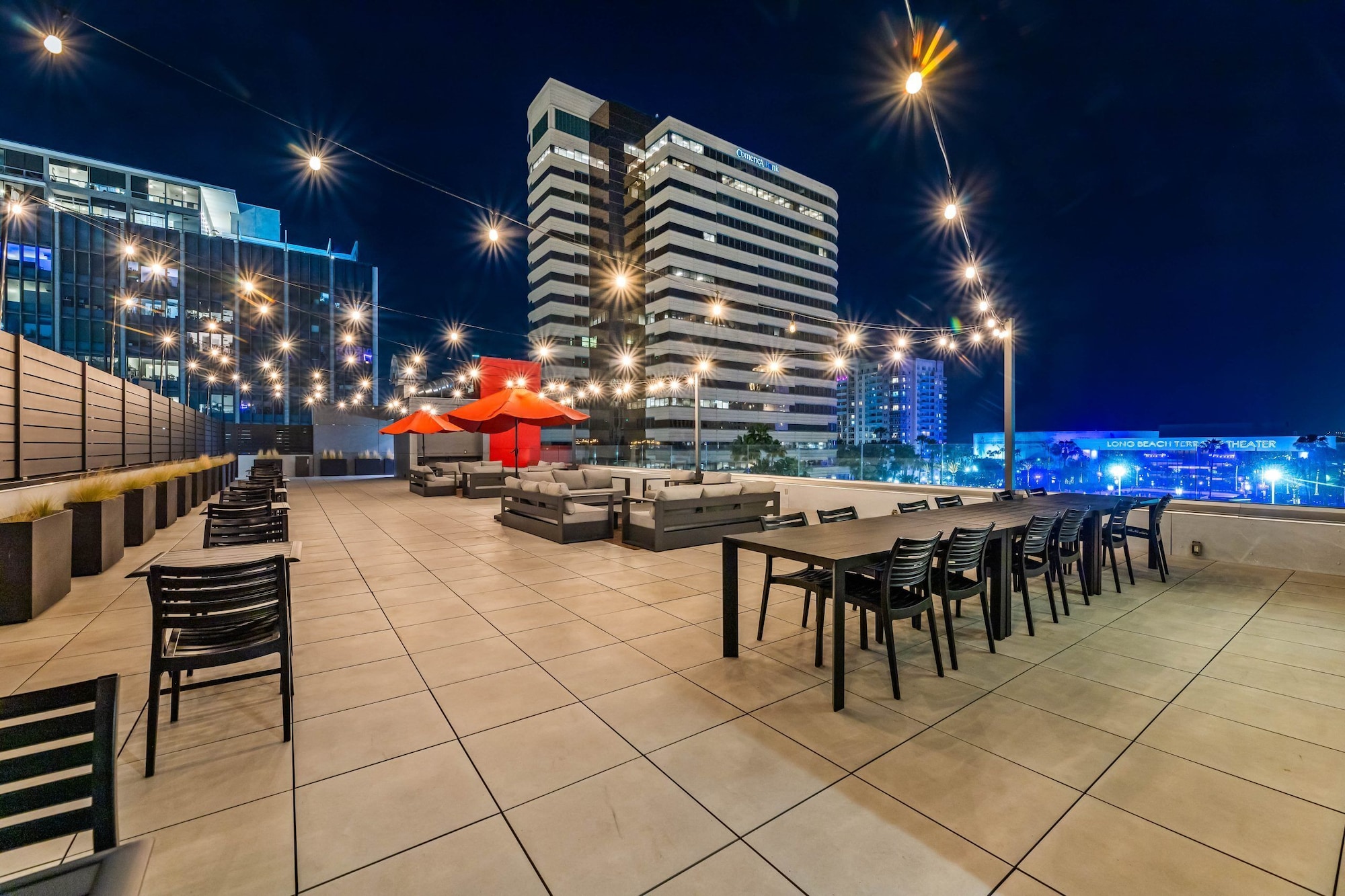 豪华大床房带阳台-禁烟