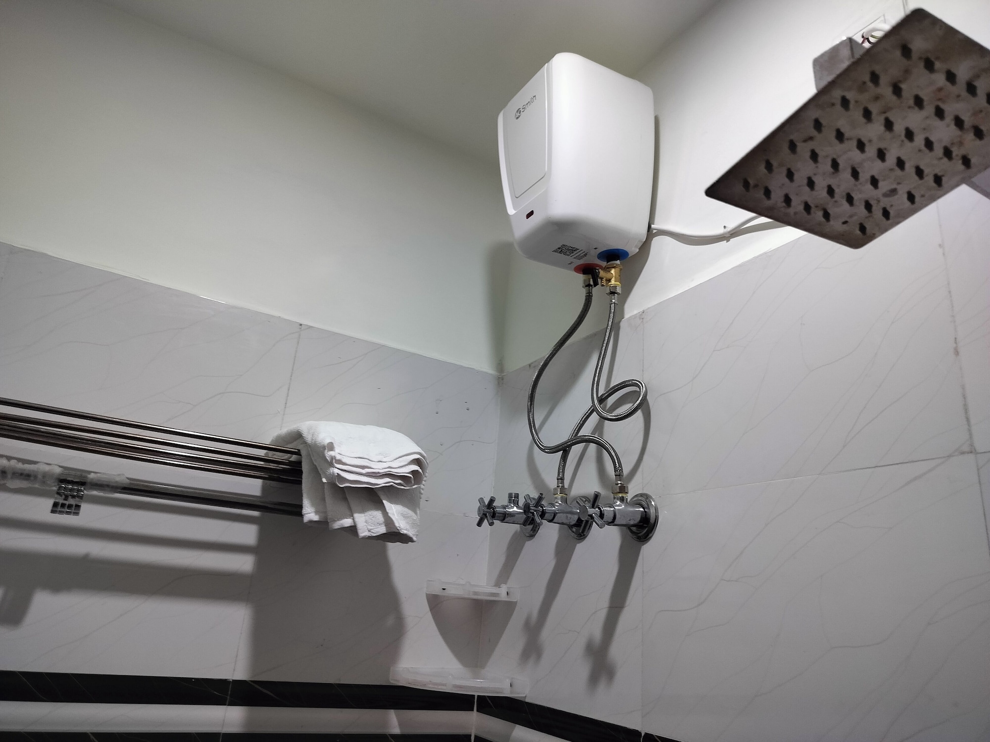 奢华公寓， 多张床， 阳台， 城市景观