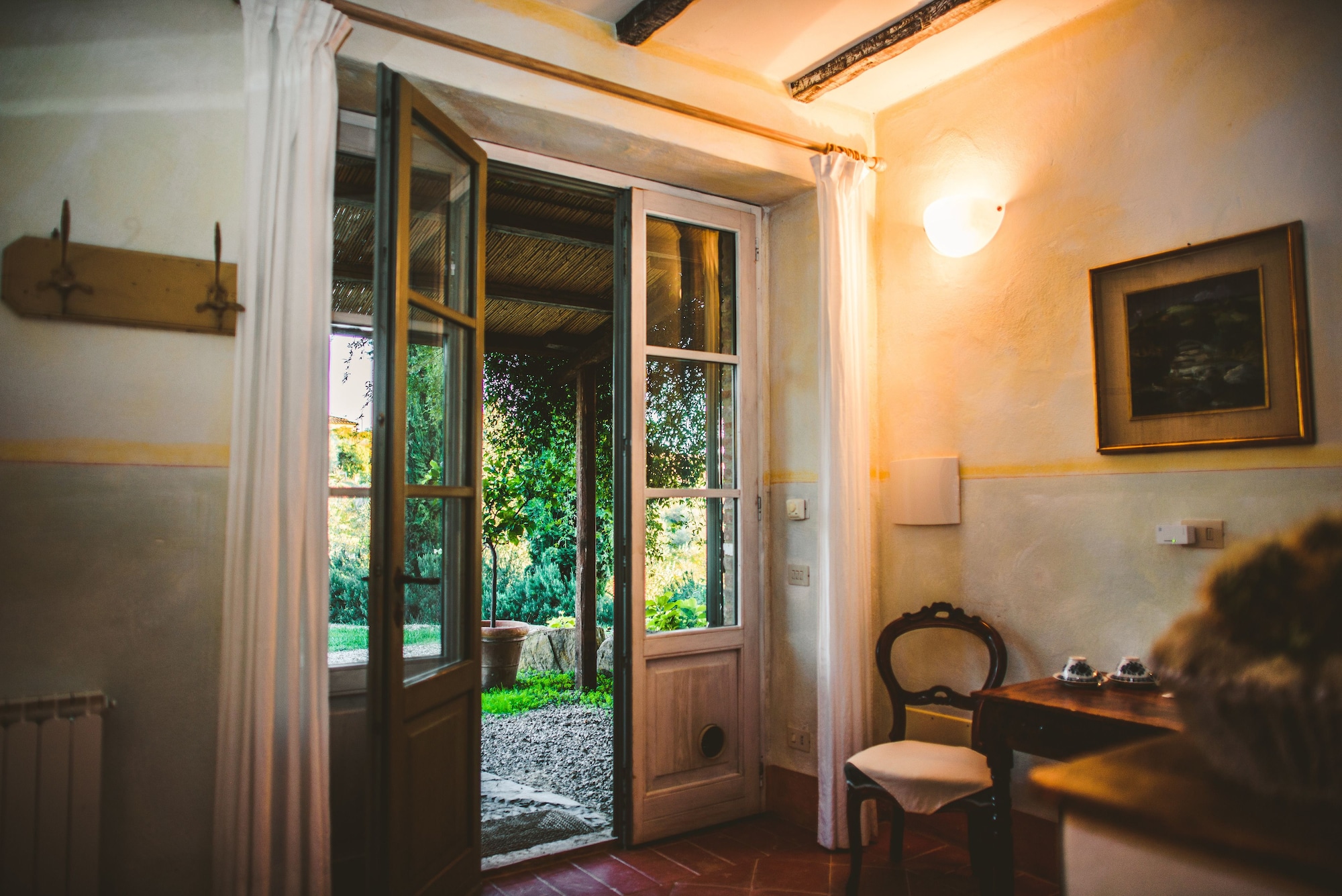 奢华双人房， 1 张双人床， 葡萄庄园景观， 花园