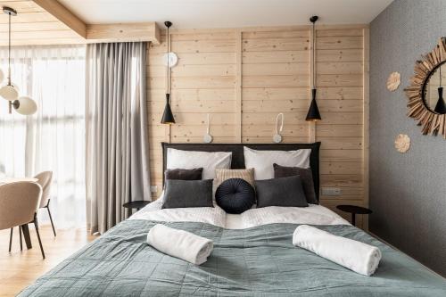 B6 带露台和山景的公寓