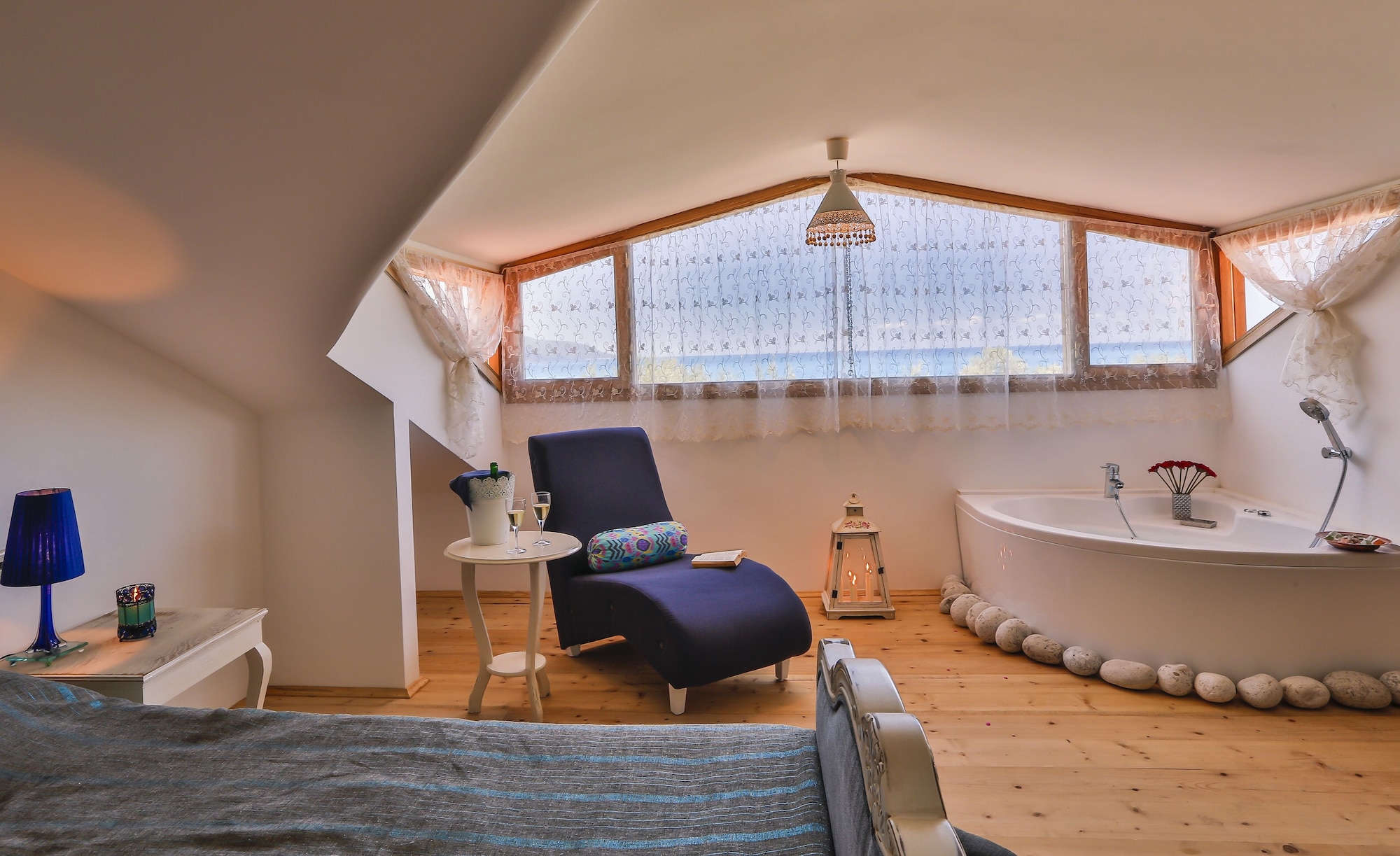 带海景的双人房-阁楼