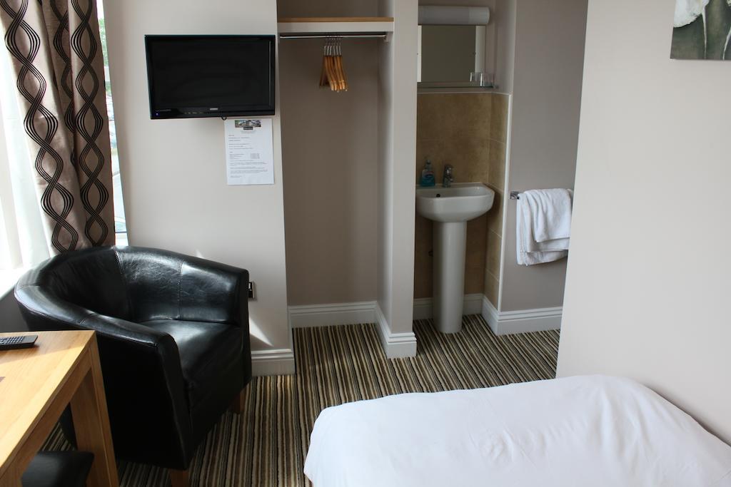 带共用浴室的单人房