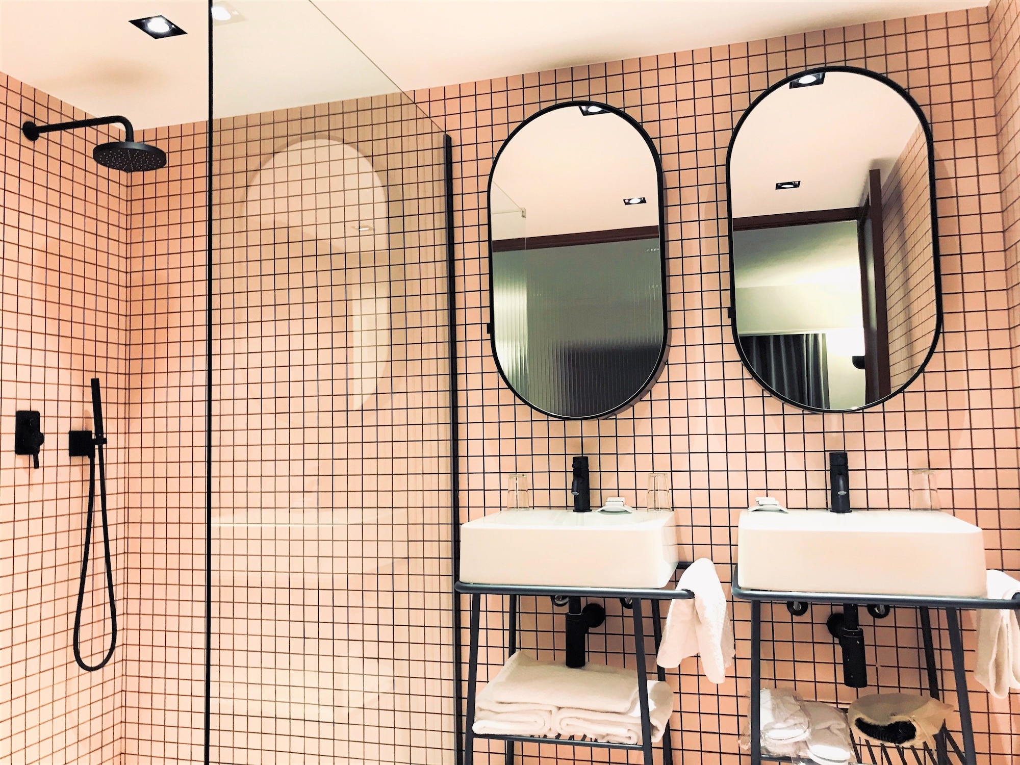 带露台的海景三人间