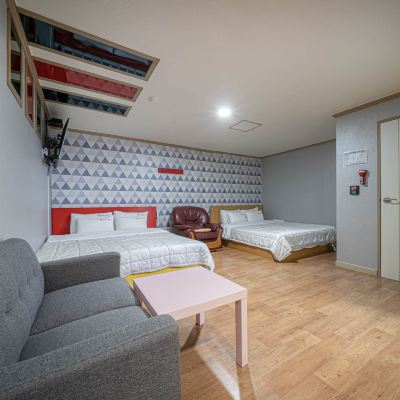 Double Twin (2 Double Bed 0 Busan Yeongju-dong G 쿠폰