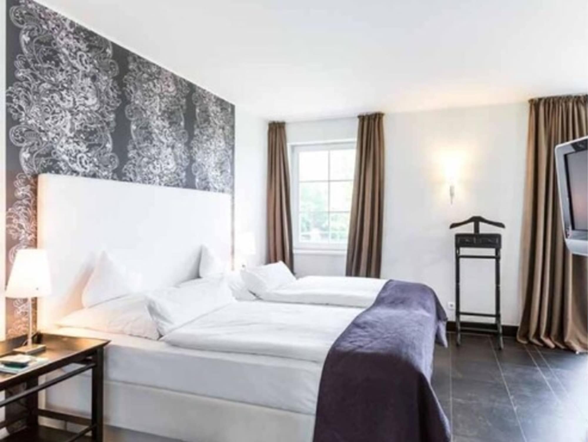 豪华套房， 阳台， 公园景观