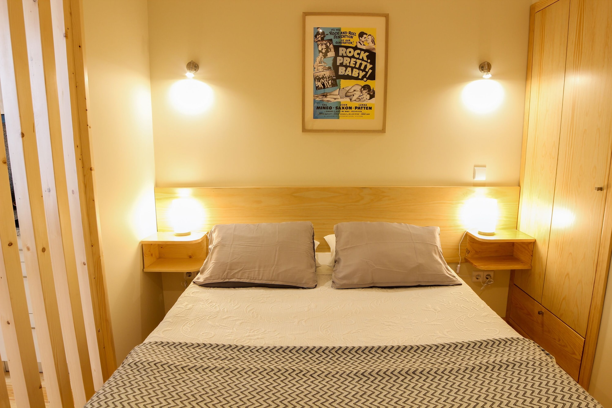 豪华单间，1张双人床（1楼）