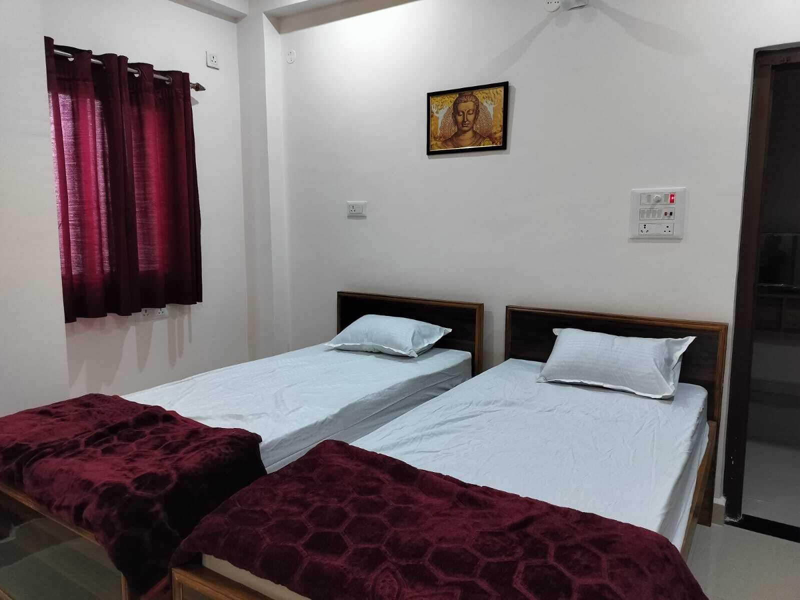 奢华公寓， 多张床， 阳台， 城市景观