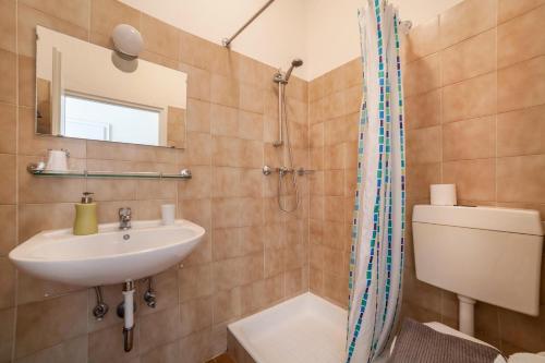 高级一卧室带阳台公寓