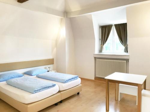 大型双人或双床间 - 带共用浴室