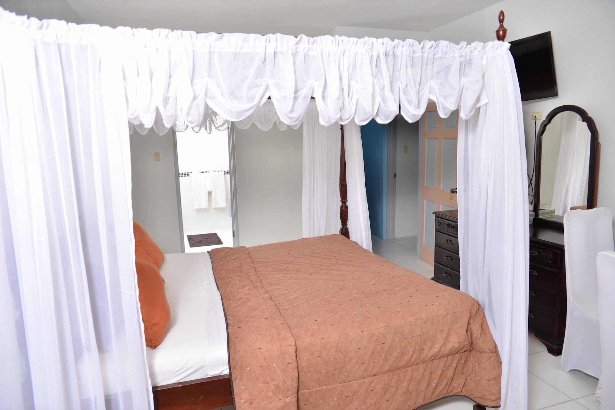 独特单人房， 1 张特大床