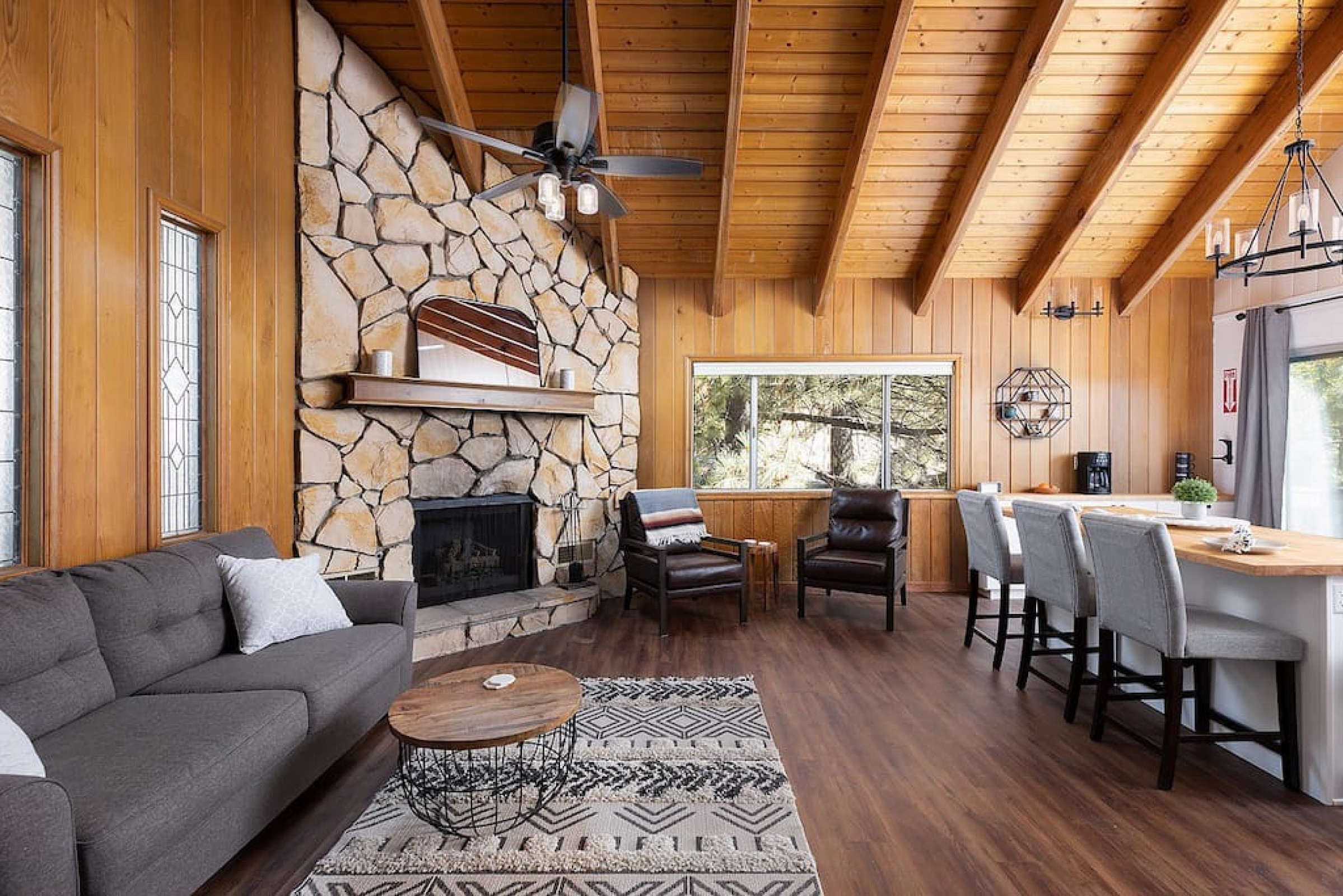 Magical Mountain Views And Cozy Gatherings-Enchanting Retreat